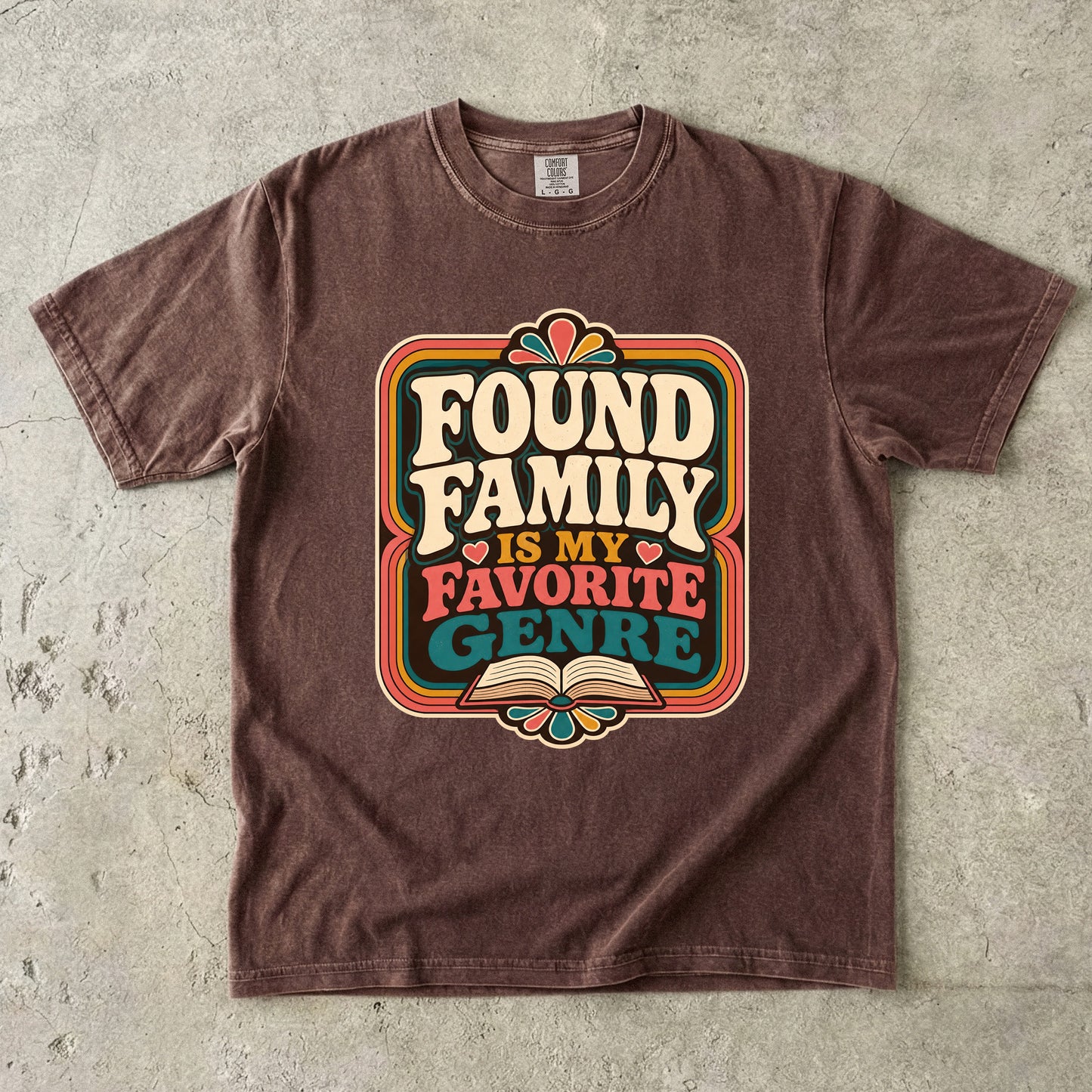 Found Family Is My Favorite Genre – Reader T-Shirt